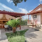 Βίλα Emis House *